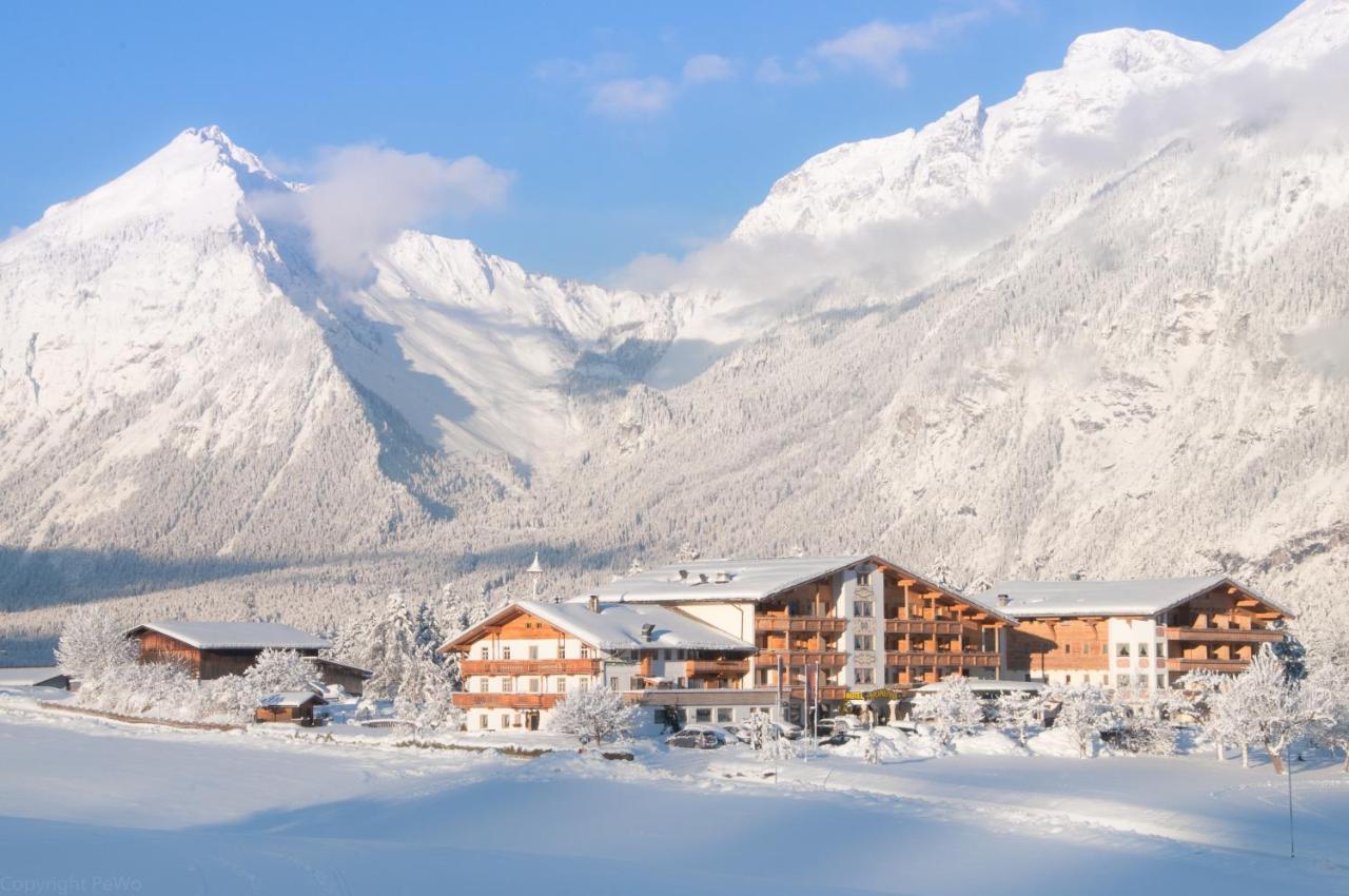 Hotel Pirchnerhof ライト・イム・アルプバッハタール エクステリア 写真